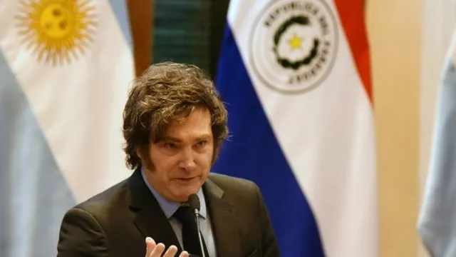 Argentina lifts currency controls as IMF offers financial aid