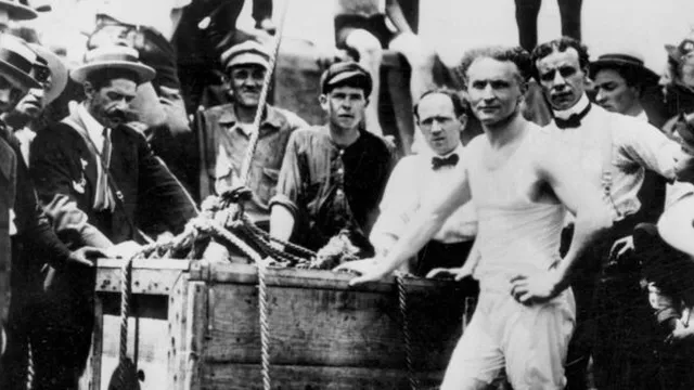 Harry Houdini's death date and cause disputed in new book, 100 years after his death in Detroit