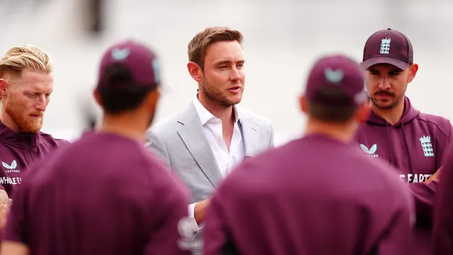 Stuart Broad offers coaching assistance to South Africa before championship final