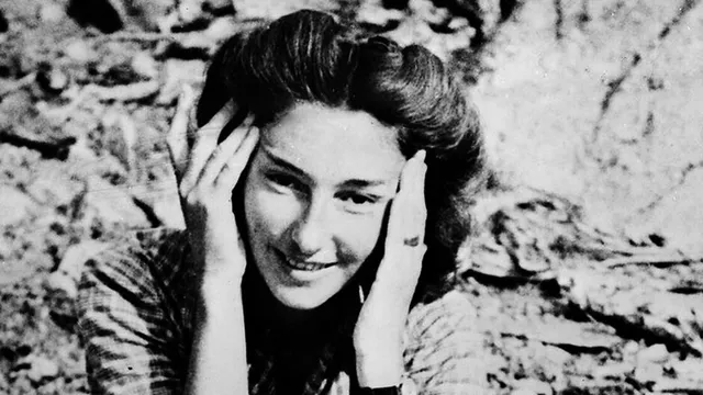 Female Spy Honored in London