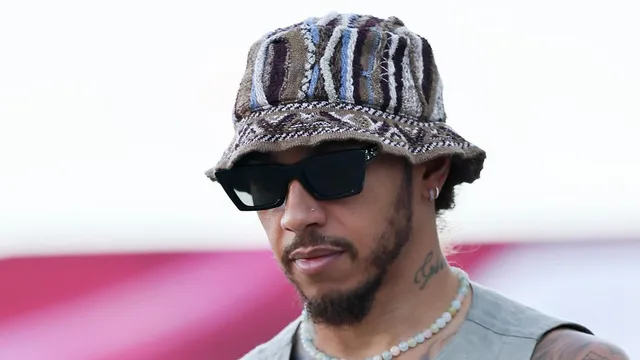 Lewis Hamilton feels slow and struggles ahead of Ferrari move