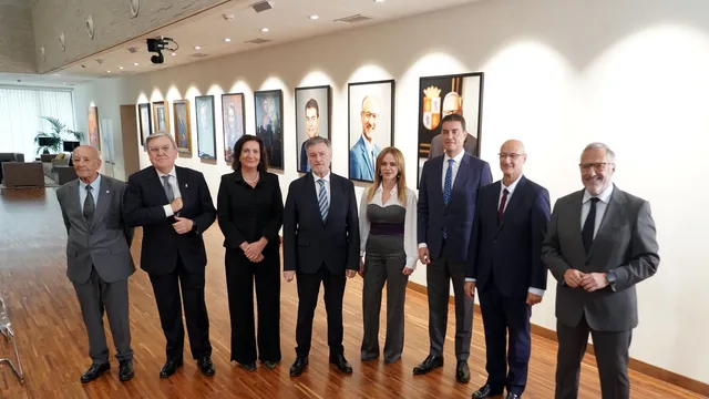 Spanish regional parliament honors nine former presidents with new portraits in Valladolid ceremony