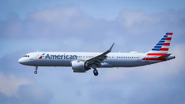 Feds investigate laser event reported by American Airlines flight