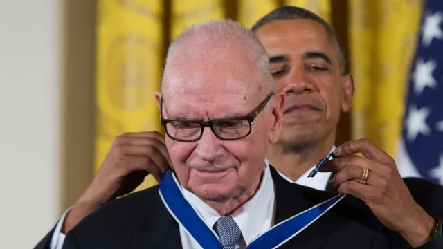 Lee Hamilton dies at 94, leaving a legacy in U.S. foreign affairs