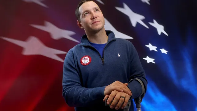 Declan Farmer leads U.S. sled hockey with record-breaking performance