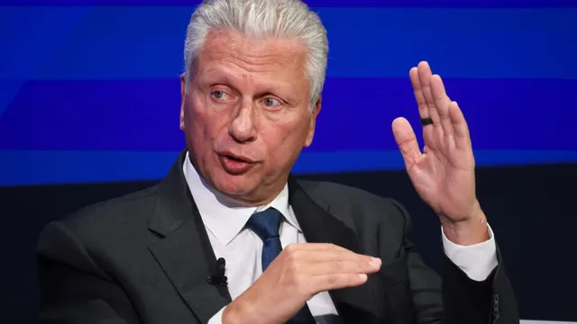 Aiman Ezzat warns against misperceptions of AI's significance