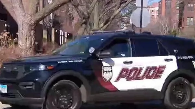 Two individuals robbed at gunpoint on University of Chicago campus