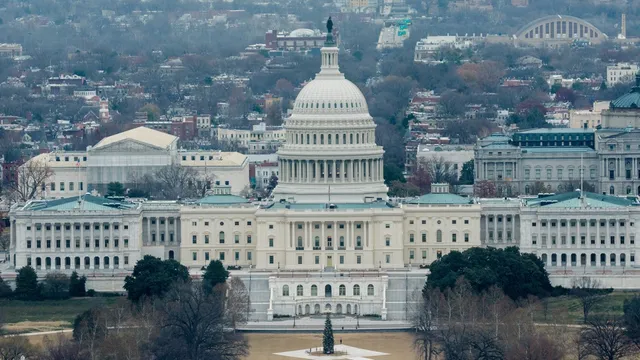Rep. Swalwell criticizes GOP for unproductive legislative session in 2025