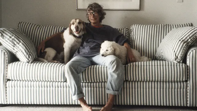 Mary Oliver's poetry connects souls during crises
