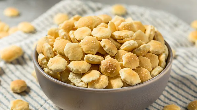 Shearer's Foods recalls thousands of oyster crackers over contamination fears