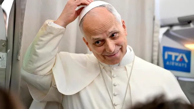 Pope Leo XIV visits Lebanon amid ongoing conflicts