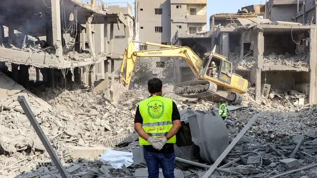 Israel Airstrikes in Beirut Kill 25 Amid Ongoing Conflict