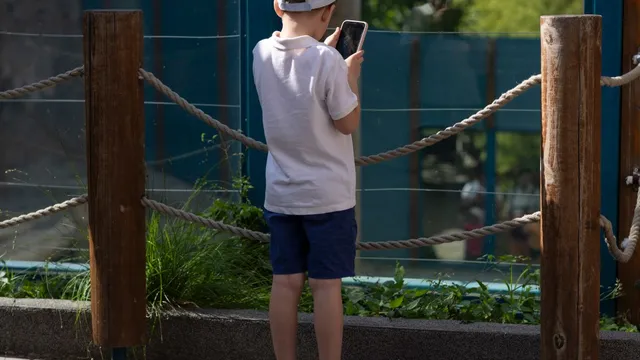 U.K. enforces social media ban for under-16s amid global trend