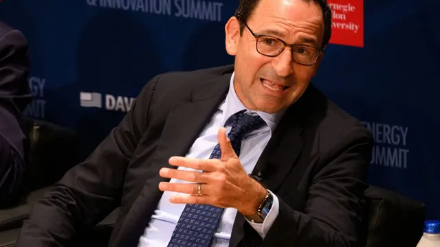 Jon Gray urges Gen Z to embrace entrepreneurial thinking at work