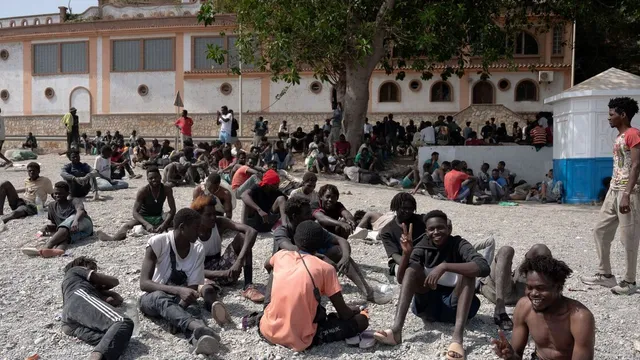 Poland demands EU rule to bar illegal migrants from residence rights