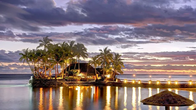 Australians in critical condition after suspected alcohol poisoning in Fiji