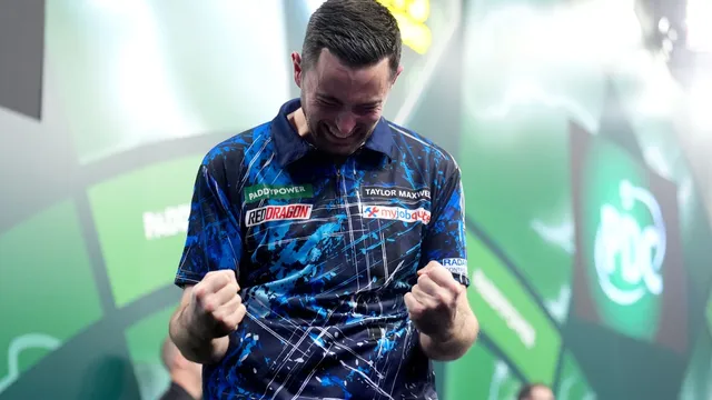 Luke Humphries narrowly defeats Gabriel Clemens in thrilling match