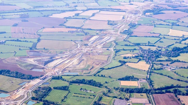 Manchester's rail future at risk without HS2 link, warns mayor