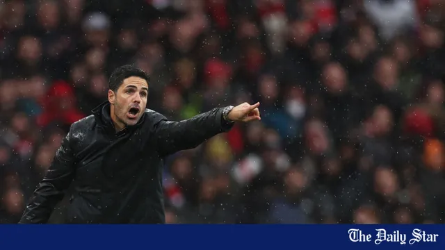 Arsenal beat Everton 2-0 to draw level with Manchester City at top of Premier League