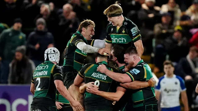 Fin Smith's late penalty saves Northampton's title defense against Bath