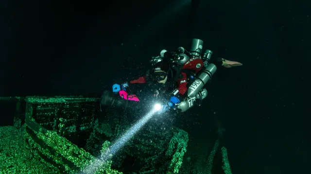 Divers uncover century-old British shipwreck beneath Lake Ontario