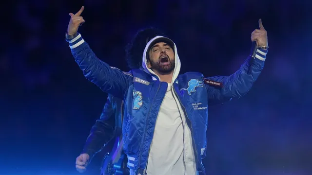 Jack White and Eminem deliver electrifying halftime performance in Detroit