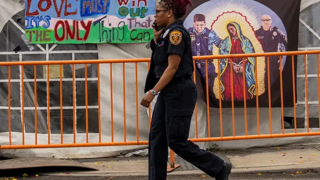 Trump administration plans to revoke 200,000 asylum-seeker visas