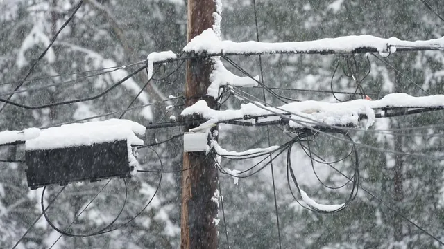 Blizzard warnings in Kansas and Missouri spark fears of deadly winter storm