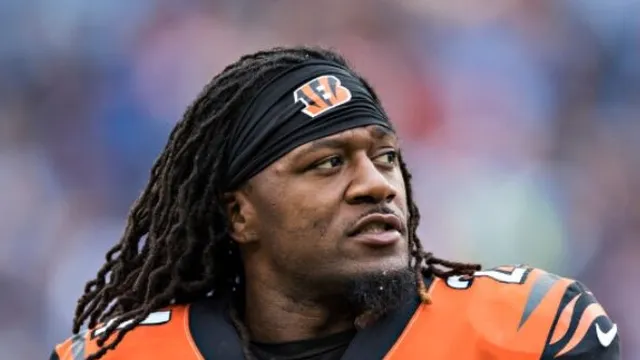 Adam pacman jones arrested for assaulting officer during disturbance