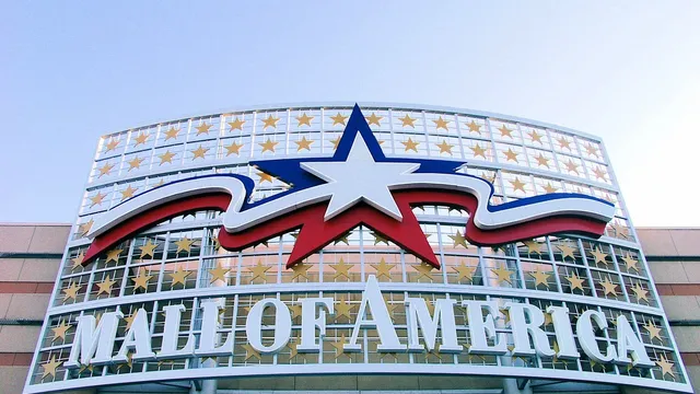 FBI arrests Minnesota teenager Sheikhdoon Abdullahi Mohamud for plotting ISIS attack on Mall of America