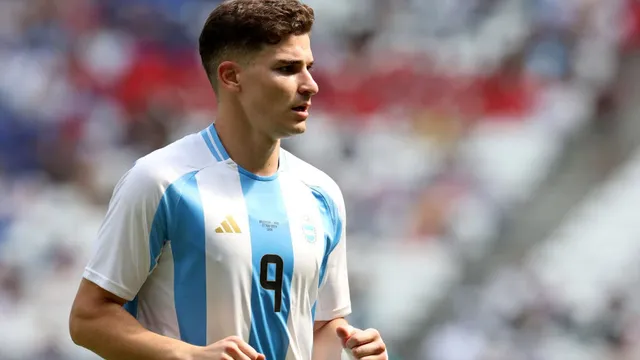 Julian Alvarez Speculates on his Man City Future Amidst Ongoing Transfer Speculations