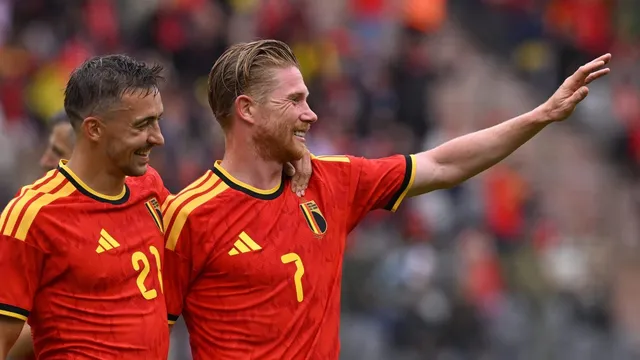 Spain dominates Cape Verde in World Cup opener