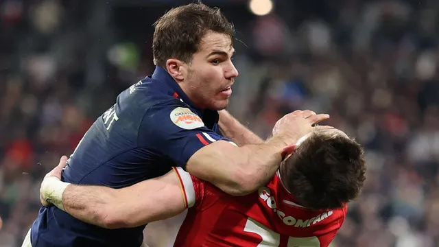 Henry Thomas makes debut start for Wales in Six Nations opener against France