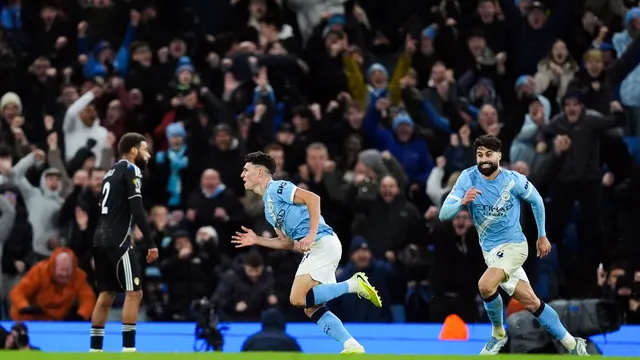 Phil Foden secures dramatic win for Manchester City over Leeds United
