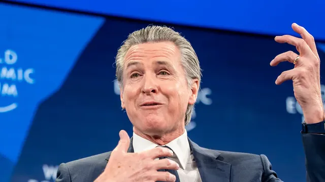 California Governor Gavin Newsom signs law allowing gift card issuers to sell old cards until 2028