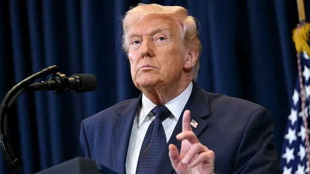 Trump threatens to use ICE for airport security amid shutdown