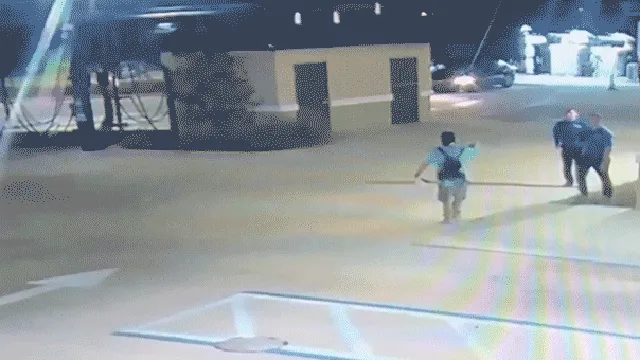 Teen hero tackles axe-wielding man at Florida car wash