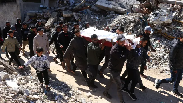 Israeli forces kill Palestinian in Gaza as casualties rise