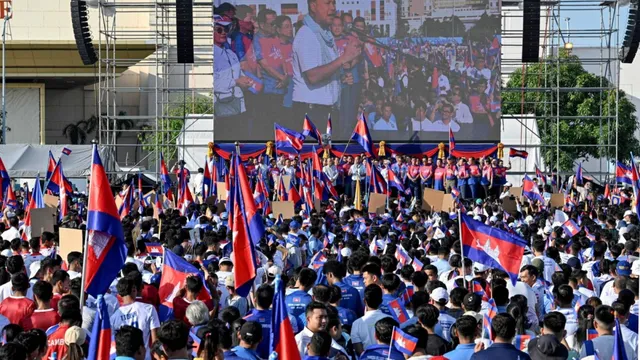 Cambodia threatens Thai produce ban amid escalating border conflict