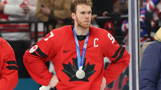 US defeats Canada to win men's hockey gold medal at the Olympics