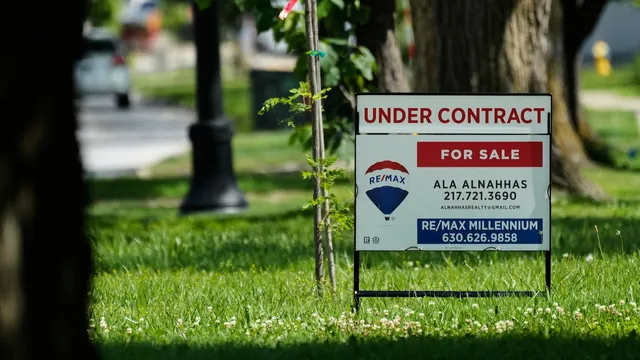 US home sales plunge as affordability issues persist