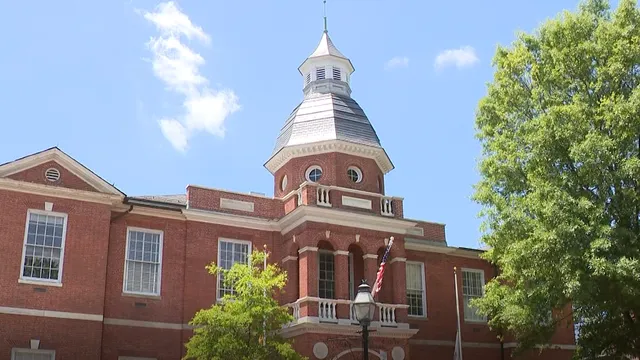 Parents outraged as teacher acquitted of sex abuse in Maryland