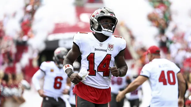 Chris Godwin returns to Bucs lineup for crucial Rams matchup