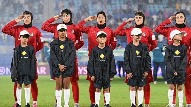 Iranian women footballers flee to Australia amid fears of persecution