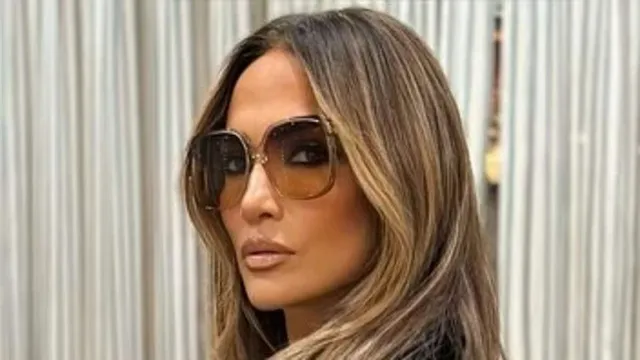 Jennifer Lopez pushes for Oscar nomination amid personal struggles