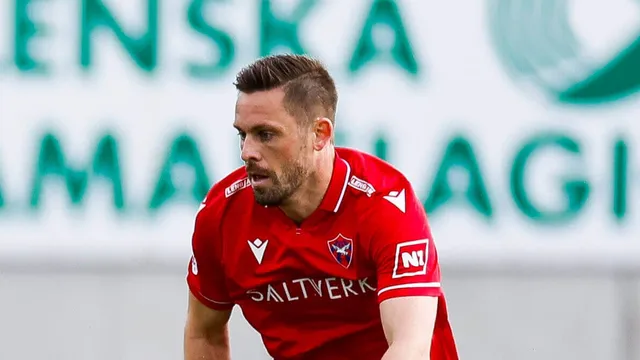 Gylfi Sigurdsson returns to Icelandic football, fans celebrate