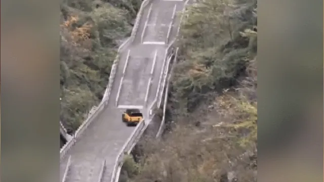 Chery Automobile crashes SUV during daring Tianmen Mountain stunt