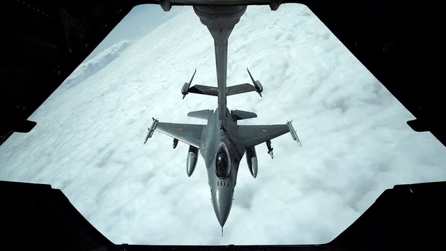 F-16D hit by drone during routine training flight in Arizona