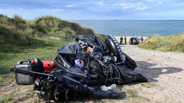 Tragic shipwrecks in the English Channel claim eight lives