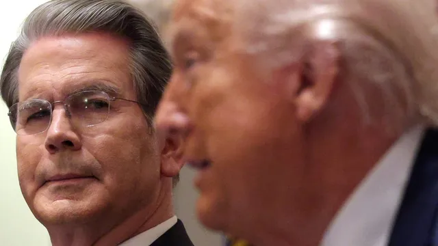 U.S. faces unprecedented $2 trillion deficit and soaring national debt